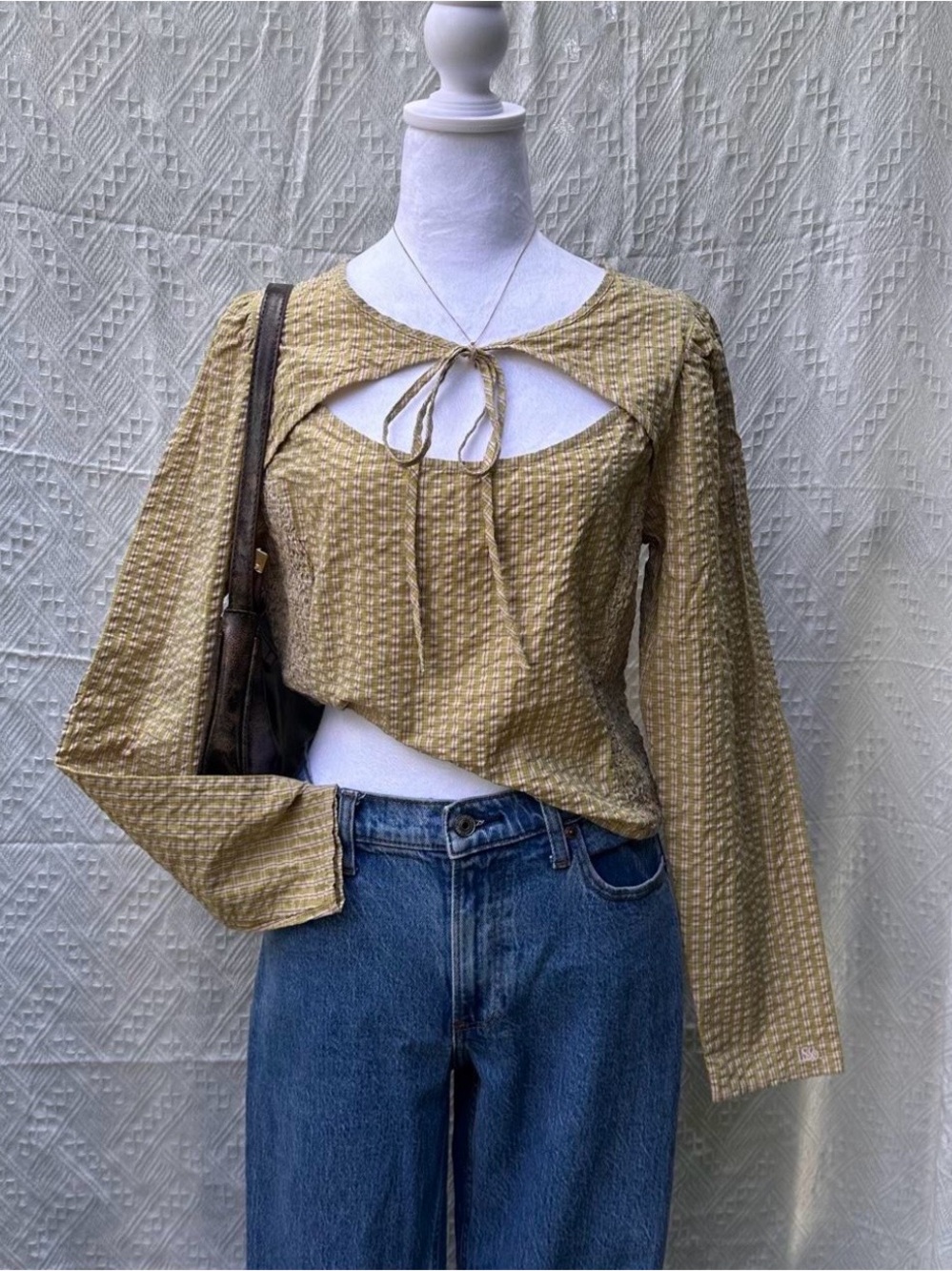 Levi's Tie-Front Cutout Long-Sleeve Crop Top